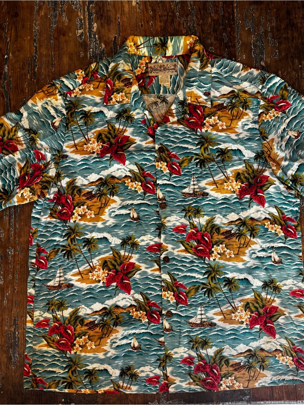 Vintage Tiki Made in Hawaii Tropical Island Men’s Button Down Shirt